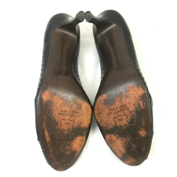 Stuart Weitzman Pump Black Perforated Leather Peep - Picture 8 of 8